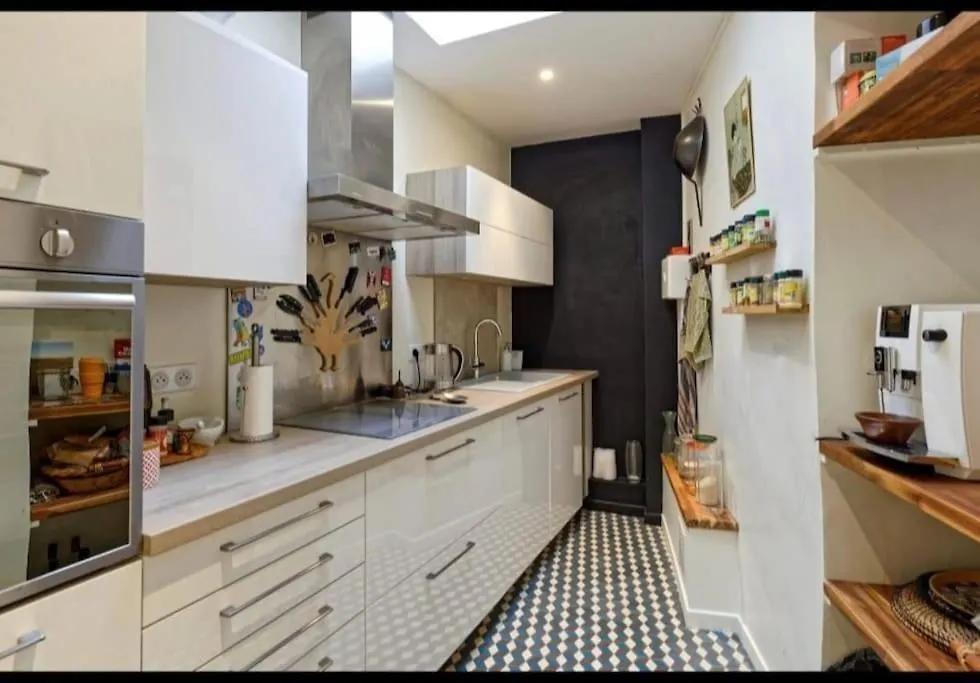 Appart Authentique 100 M Du Palais Des Papes-Clim Apartment Avignon 0*,  France